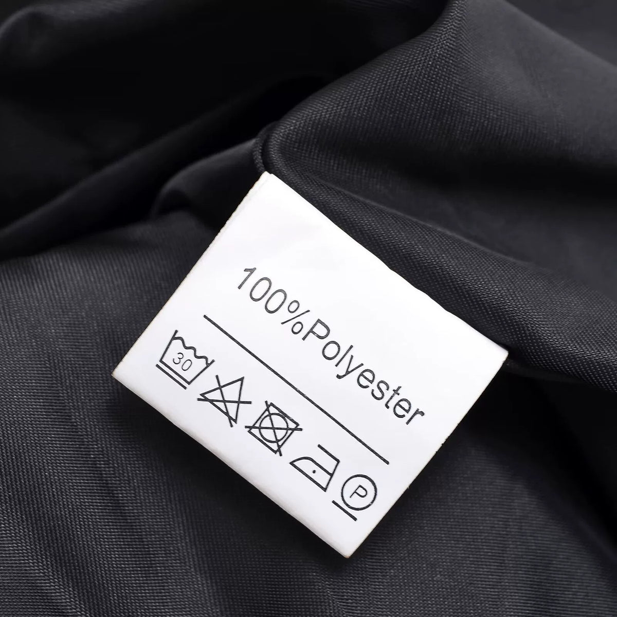 Care label: 100% polyester, machine wash at 30°C
