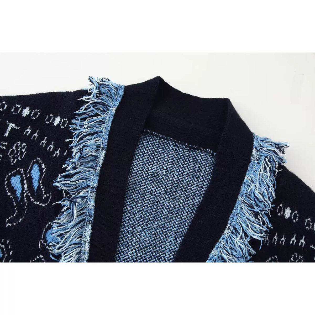 Fringed collar, close-up